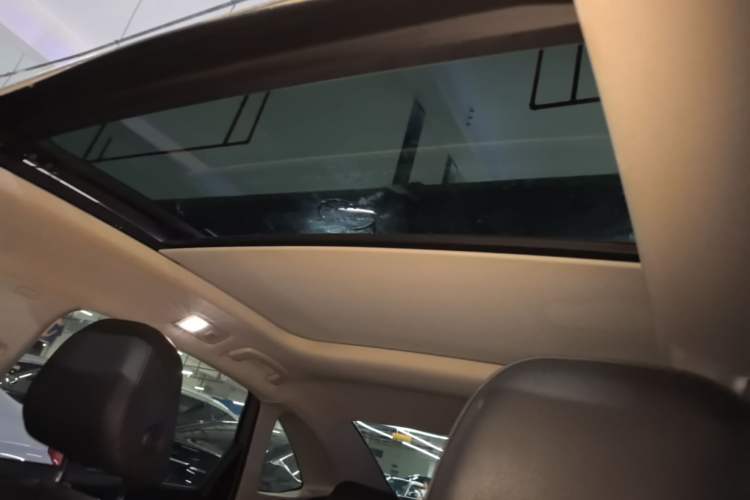 Used Volkswagen Sagitar 2021 280TSI DSG 30th Anniversary Edition Headliner