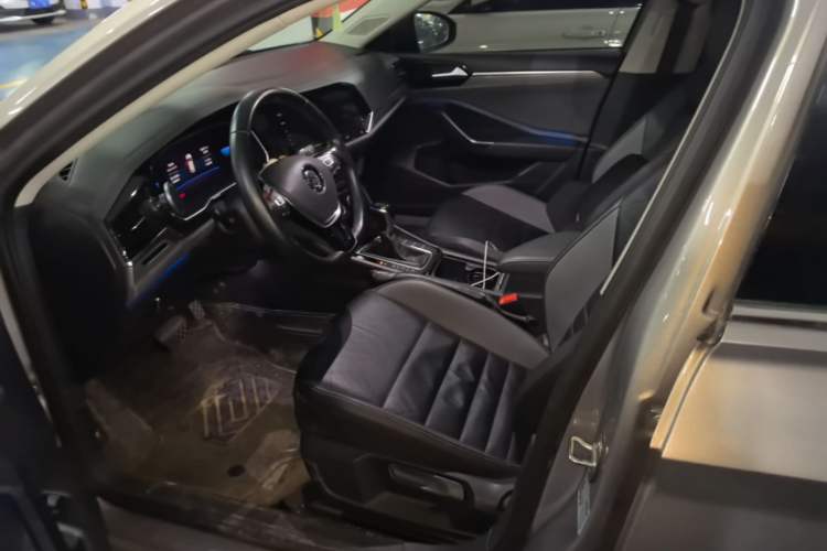 Used Volkswagen Sagitar 2021 280TSI DSG 30th Anniversary Edition Left Front Seat