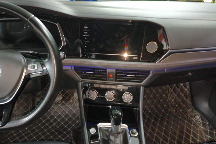 Used Volkswagen Sagitar 2021 280TSI DSG Comfort Connect Edition Audio And AC Panel