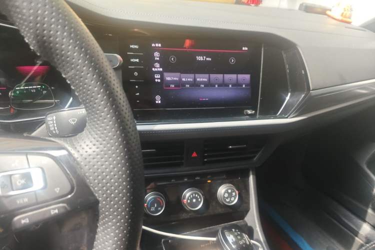 Used Volkswagen Sagitar 2021 280TSI DSG Comfort Connect Edition Audio And AC Panel