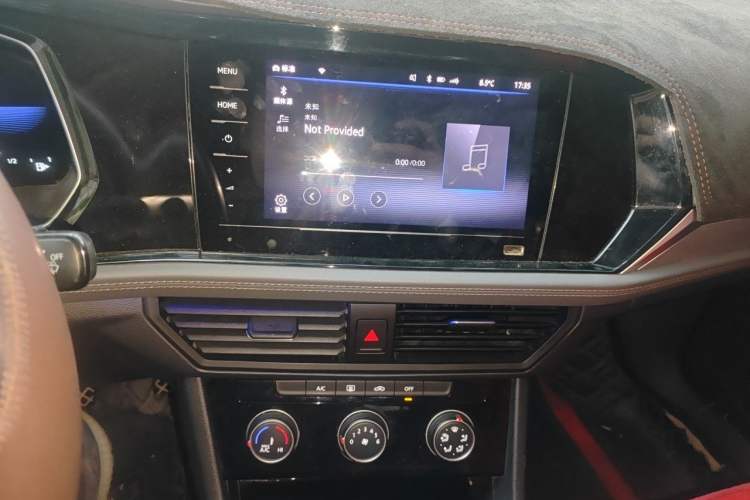 Used Volkswagen Sagitar 2021 280TSI DSG Excellence Edition Audio And AC Panel