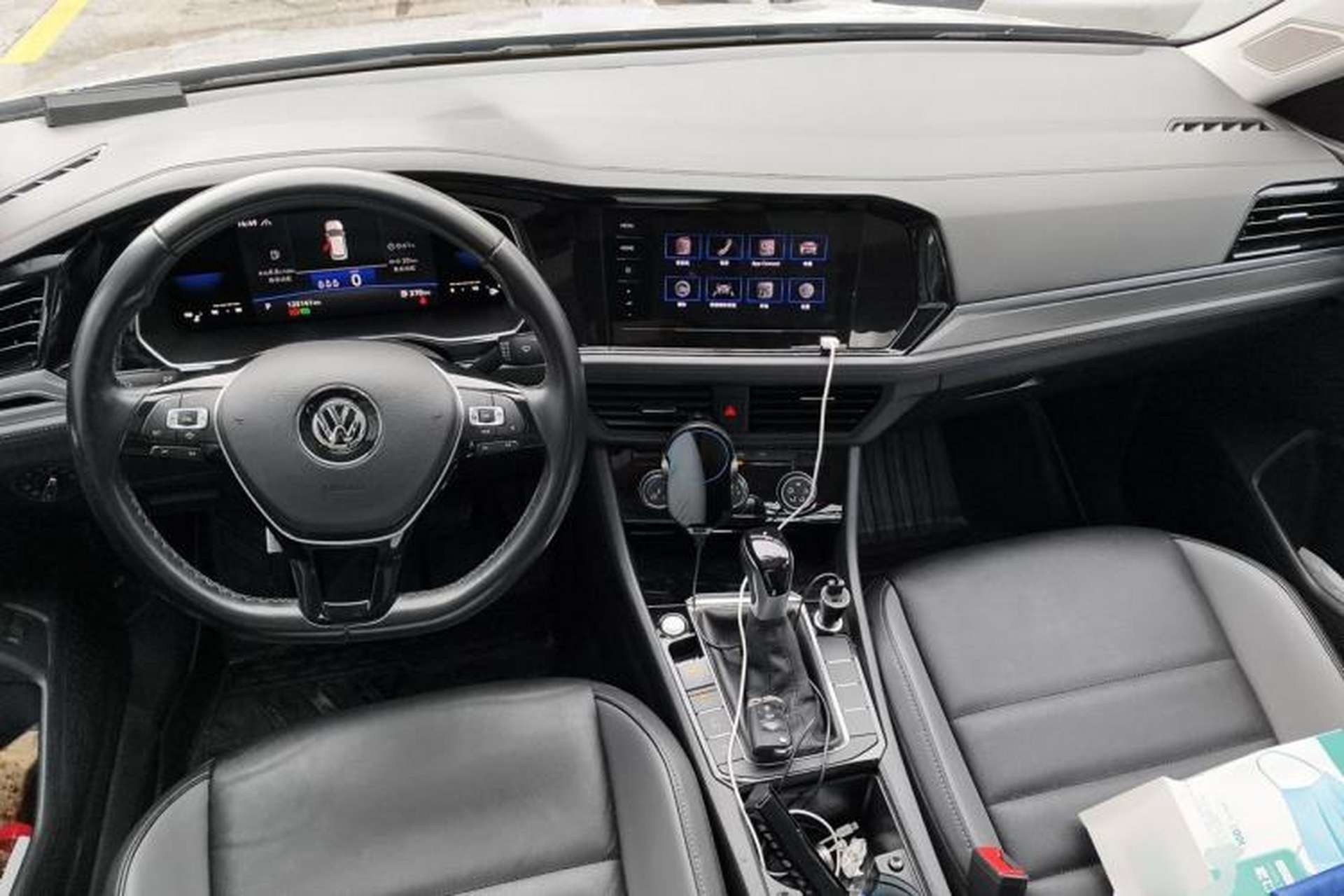 Used Volkswagen Sagitar 2021 280TSI DSG Excellence Edition Center Console