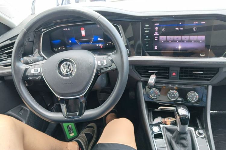 Used Volkswagen Sagitar 2021 200TSI DSG Comfort Connect Edition Center Console