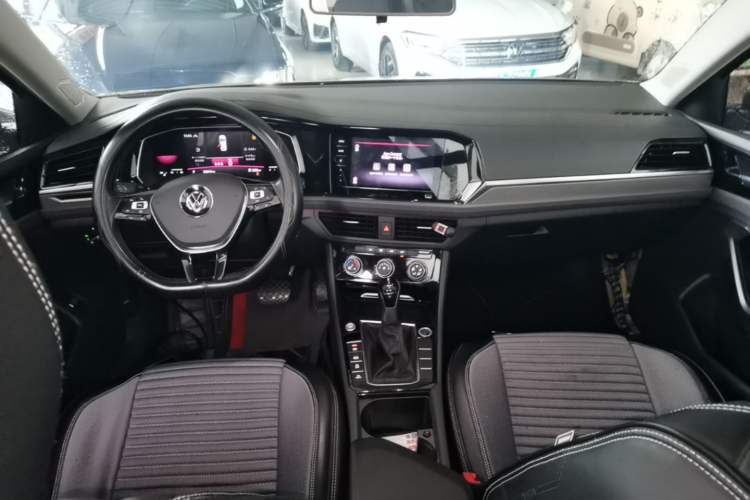 Used Volkswagen Sagitar 2021 280TSI DSG Excellence Edition Center Console