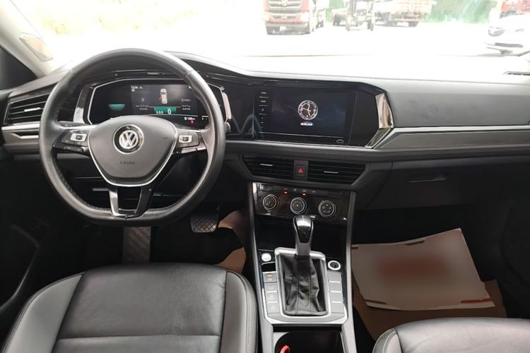 Used Volkswagen Sagitar 2021 280TSI DSG Excellence Edition Center Console