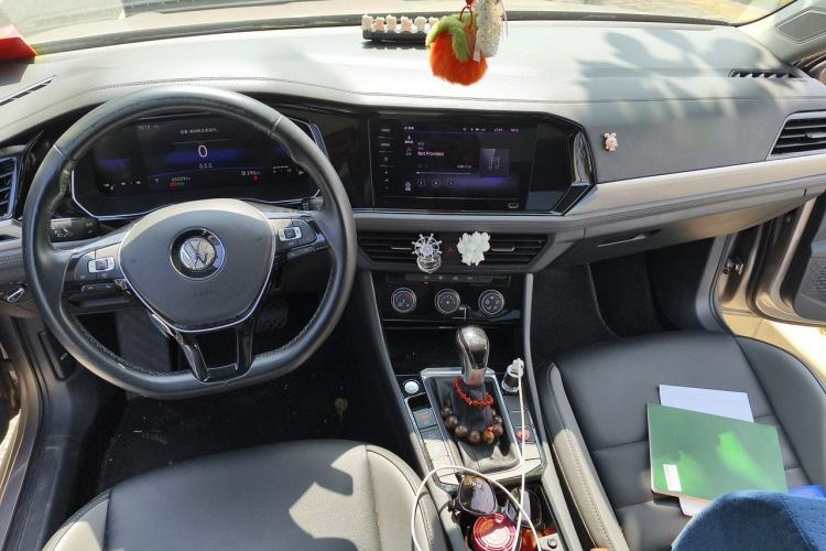 Used Volkswagen Sagitar 2021 280TSI DSG Excellence Edition Center Console