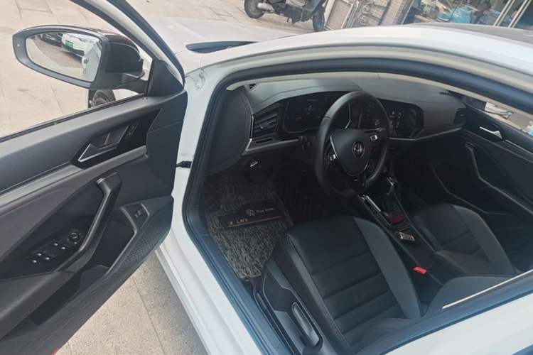 Used Volkswagen Sagitar 2021 200TSI DSG Excellence Edition Driver Seat