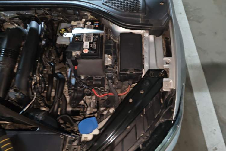 Used Volkswagen Sagitar 2021 280TSI DSG Excellence Edition Engine Bay Left