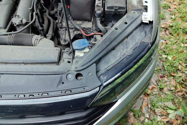 Used Volkswagen Sagitar 2021 280TSI DSG Comfort Connect Edition Engine Bay Left