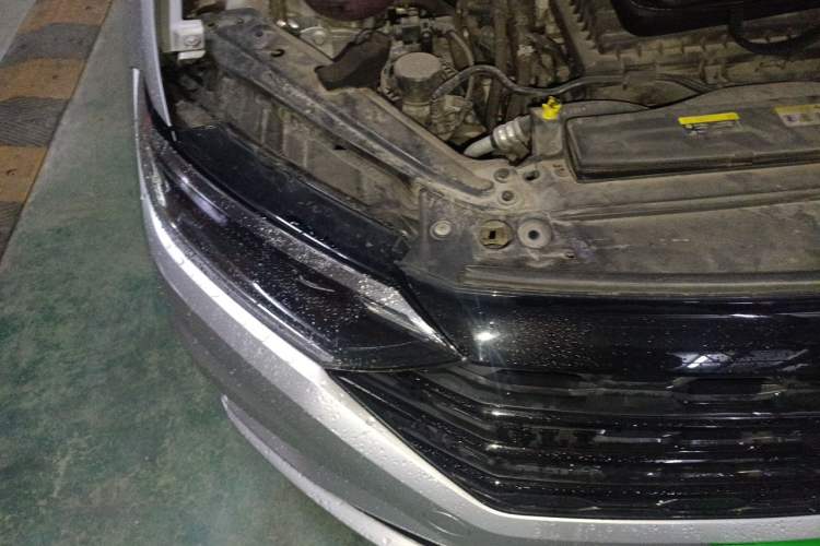 Used Volkswagen Sagitar 2021 280TSI DSG Excellence Edition Engine Bay Right
