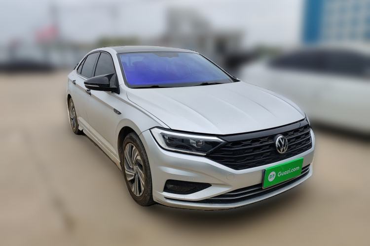 Used Volkswagen Sagitar 2021 280TSI DSG Luxury Smart Connectivity Edition Front Right 45 Deg
