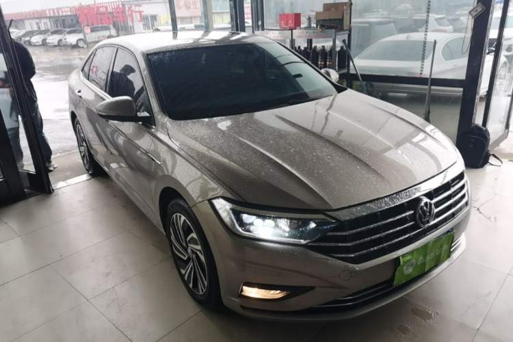 Used Volkswagen Sagitar 2021 280TSI DSG Excellence Edition Front Right 45 Deg