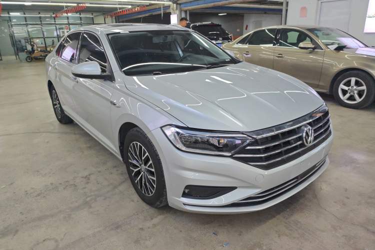 Used Volkswagen Sagitar 2021 280TSI DSG Comfort Connect Edition Front Right 45 Deg