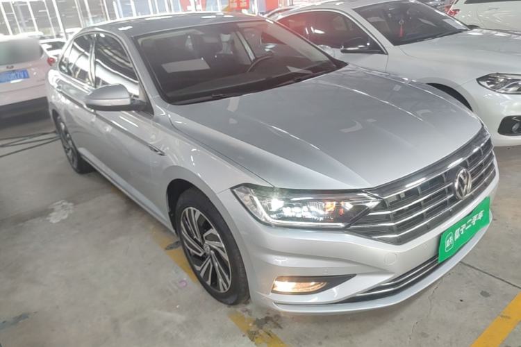 Used Volkswagen Sagitar 2021 280TSI DSG Luxury Smart Connectivity Edition Front Right 45 Deg