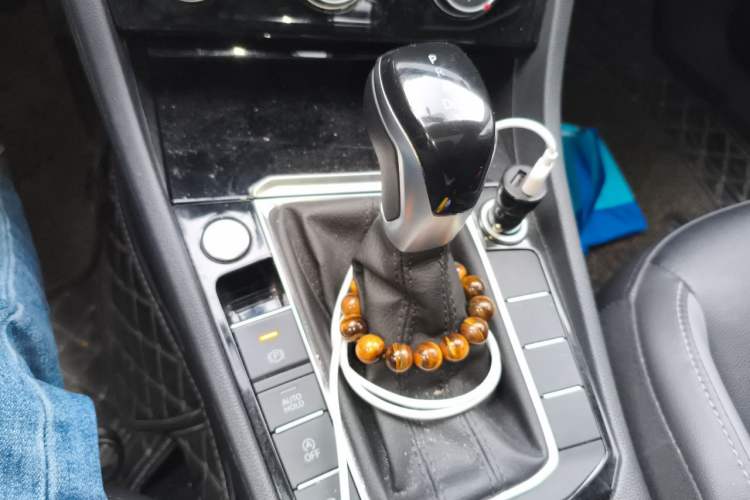 Used Volkswagen Sagitar 2021 280TSI DSG Excellence Edition Gear Lever