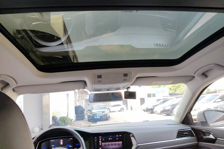 Used Volkswagen Sagitar 2021 200TSI DSG Comfort Connect Edition Headliner