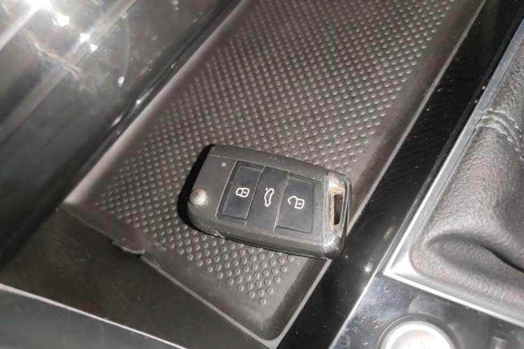 Used Volkswagen Sagitar 2021 280TSI DSG Luxury Smart Connectivity Edition Interior 1