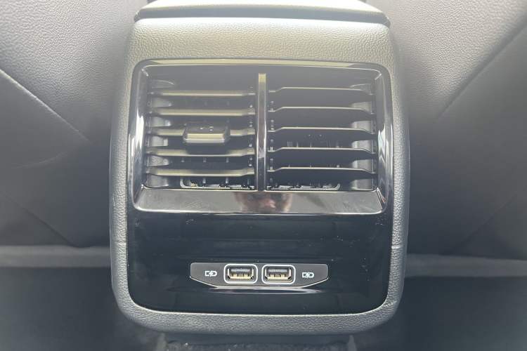 Used Volkswagen Sagitar 2021 280TSI DSG Comfort Connect Edition Interior 2