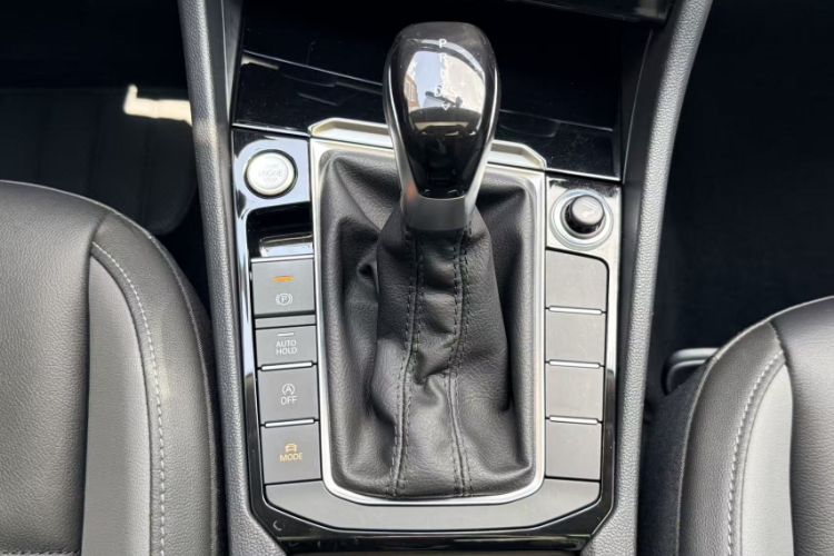 Used Volkswagen Sagitar 2021 280TSI DSG Comfort Connect Edition Interior 5