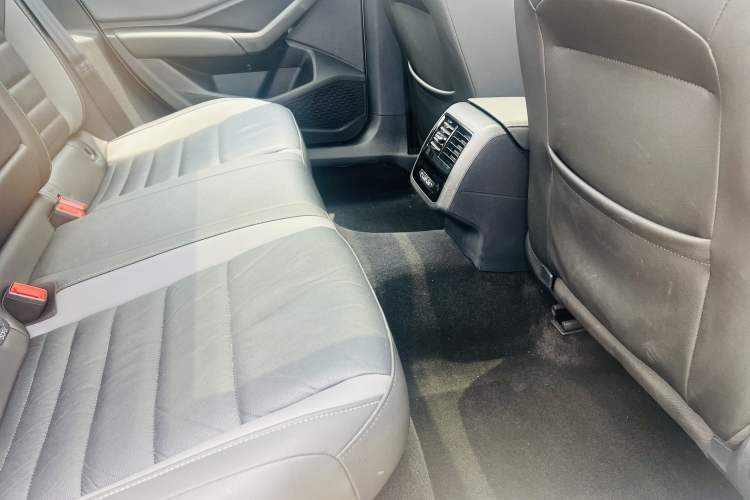 Used Volkswagen Sagitar 2021 280TSI DSG Comfort Connect Edition Interior 6
