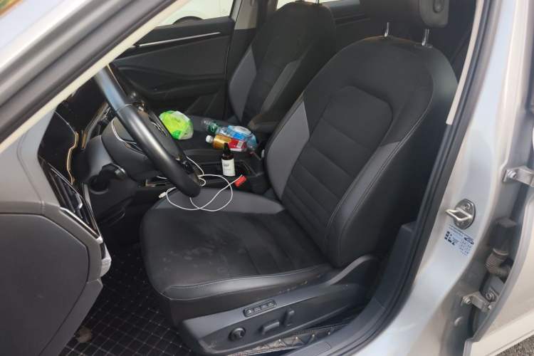 Used Volkswagen Sagitar 2021 280TSI DSG Luxury Smart Connectivity Edition Left Front Seat