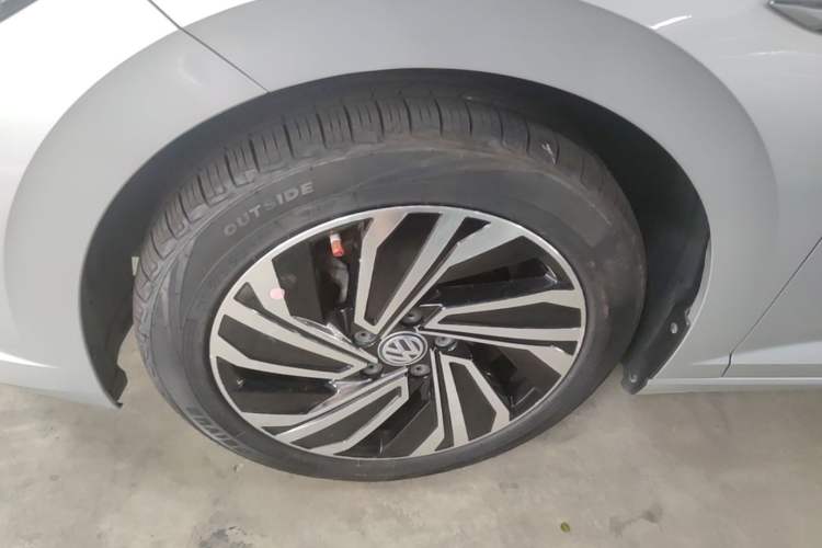 Used Volkswagen Sagitar 2021 280TSI DSG Luxury Smart Connectivity Edition Left Front Wheel Hub
