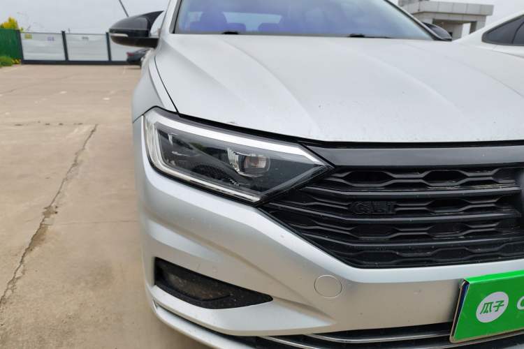 Used Volkswagen Sagitar 2021 280TSI DSG Luxury Smart Connectivity Edition Right Front Headlight