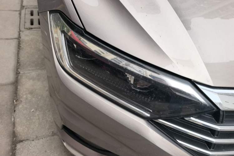 Used Volkswagen Sagitar 2021 280TSI DSG Comfort Connect Edition Right Front Headlight