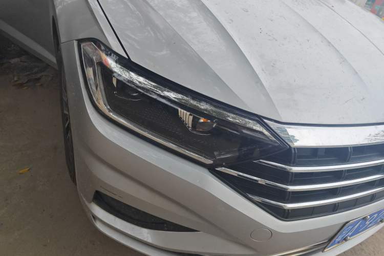 Used Volkswagen Sagitar 2021 280TSI DSG Comfort Connect Edition Right Front Headlight
