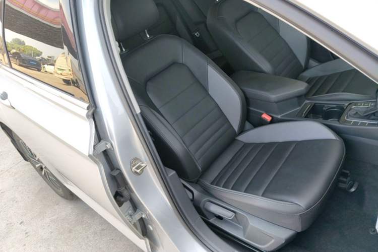 Used Volkswagen Sagitar 2021 200TSI DSG Comfort Connect Edition Right Front Seat