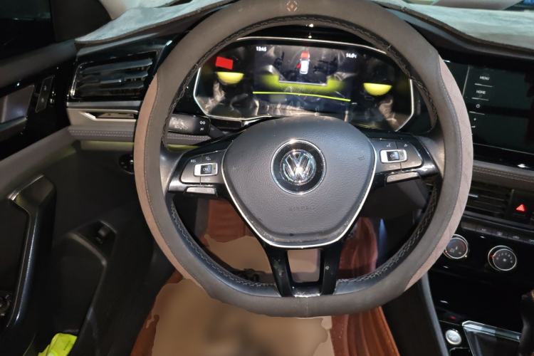 Used Volkswagen Sagitar 2021 280TSI DSG Excellence Edition Steering Wheel