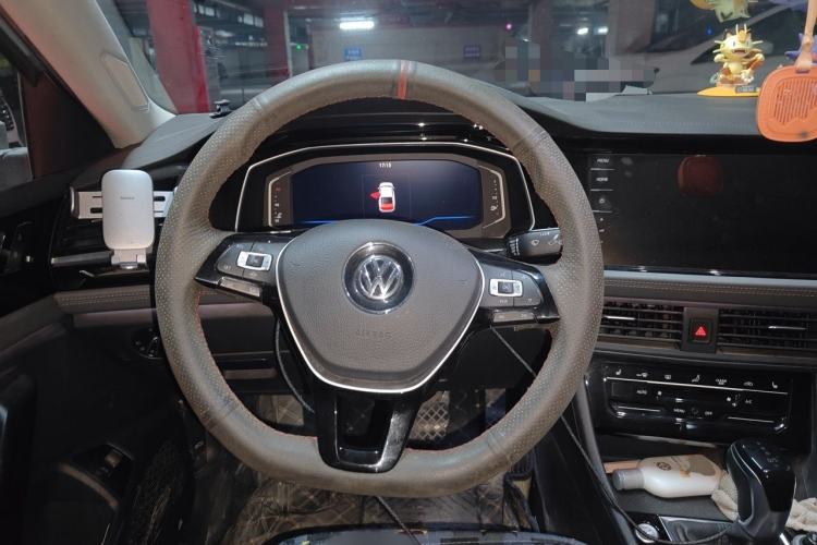 Used Volkswagen Sagitar 2021 280TSI DSG Luxury Smart Connectivity Edition Steering Wheel