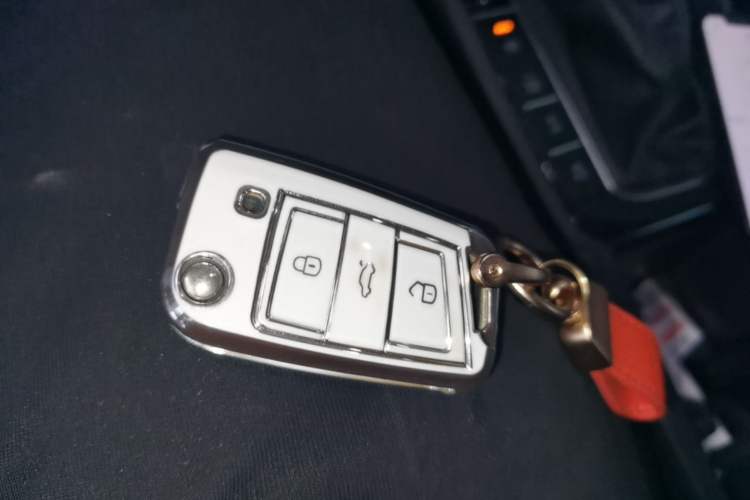 Used Volkswagen Sagitar 2021 280TSI DSG Excellence Edition Vehicle Key