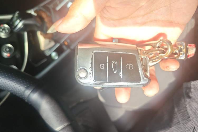 Used Volkswagen Sagitar 2021 280TSI DSG Comfort Connect Edition Vehicle Key