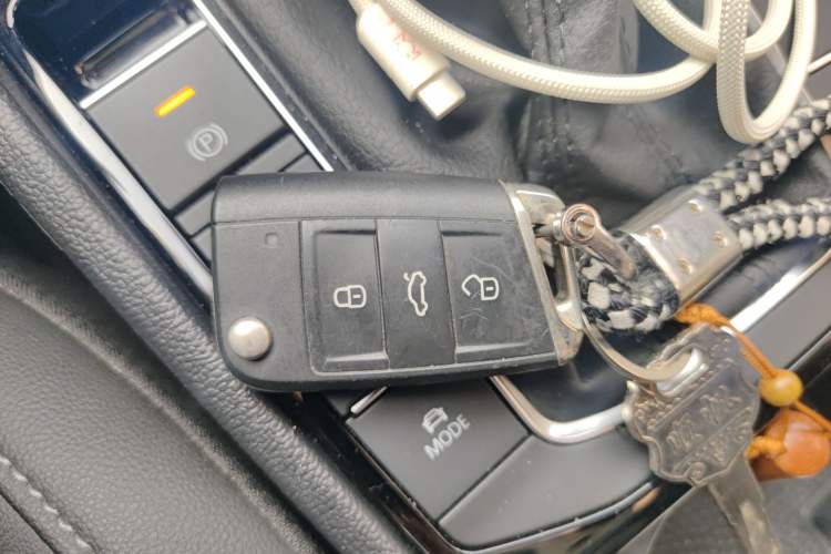 Used Volkswagen Sagitar 2021 280TSI DSG Excellence Edition Vehicle Key