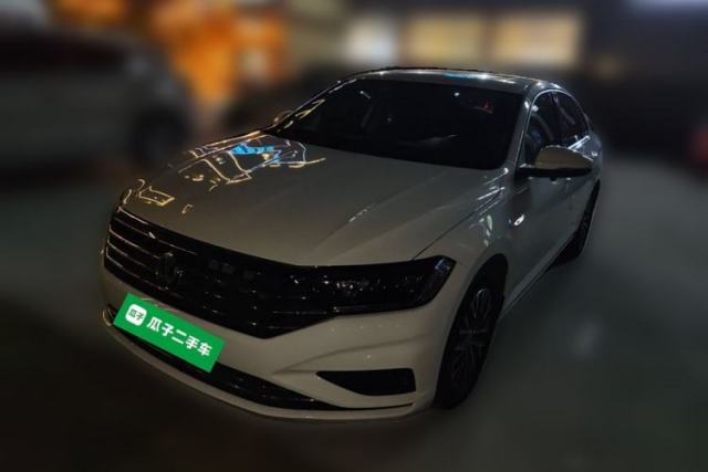Ojetý Volkswagen Sagitar 2021 280TSI DSG Comfort Connect Edition