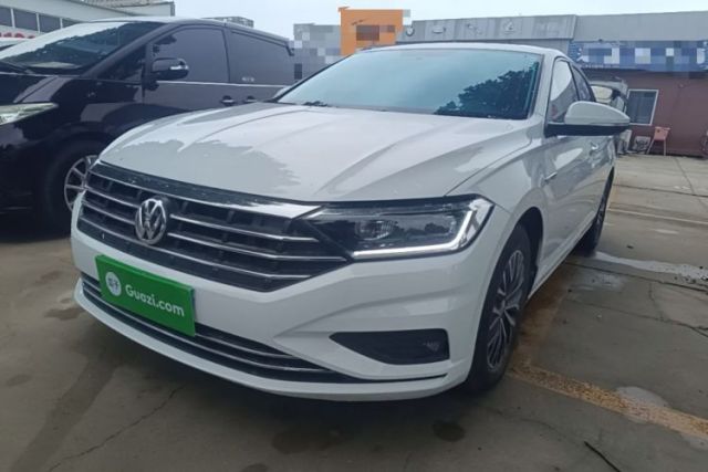 Ojetý Volkswagen Sagitar 2021 200TSI DSG Comfort Connect Edition