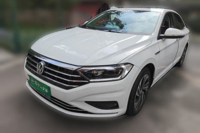 Ojetý Volkswagen Sagitar 2021 200TSI DSG Excellence Edition
