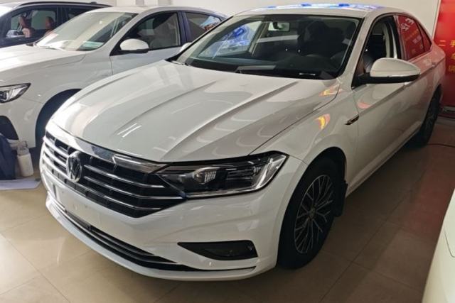 Ojetý Volkswagen Sagitar 2021 280TSI DSG Comfort Connect Edition