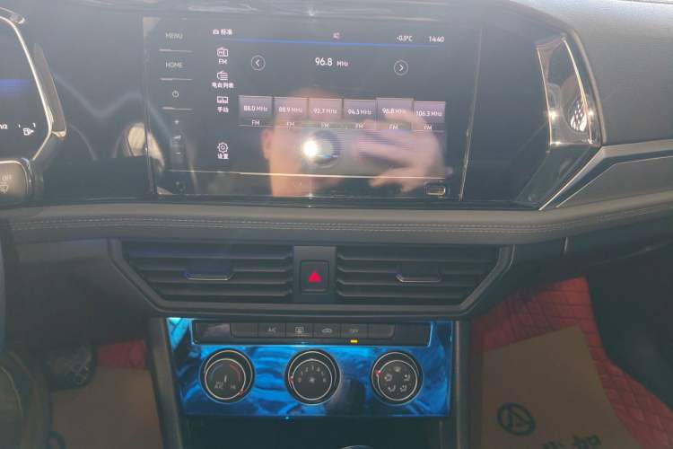 Used Volkswagen Sagitar 2021 280TSI DSG Comfort Connect Edition Audio And AC Panel