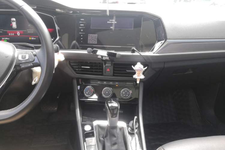 Used Volkswagen Sagitar 2021 280TSI DSG Excellence Edition Audio And AC Panel