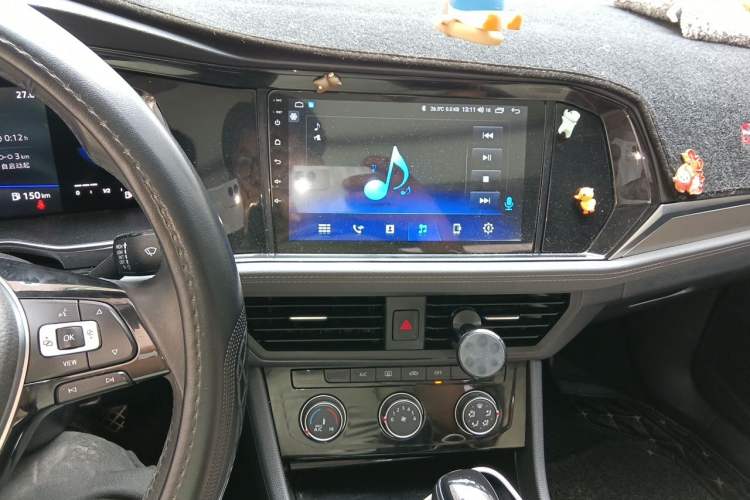 Used Volkswagen Sagitar 2021 200TSI DSG Comfort Connect Edition Audio And AC Panel