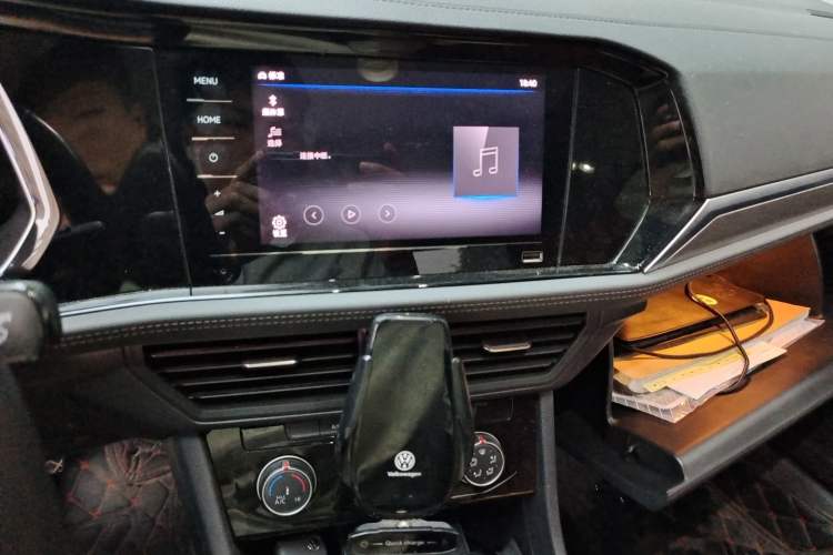 Used Volkswagen Sagitar 2021 280TSI DSG Comfort Connect Edition Audio And AC Panel
