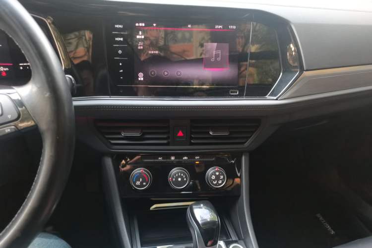 Used Volkswagen Sagitar 2021 200TSI DSG Excellence Edition Audio And AC Panel