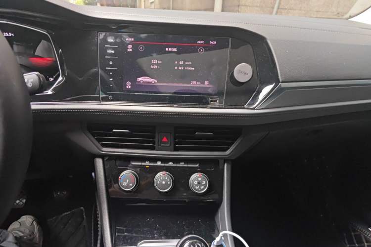 Used Volkswagen Sagitar 2021 200TSI Manual Overdrive Edition Audio And AC Panel