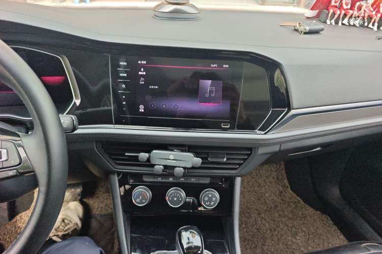 Used Volkswagen Sagitar 2021 280TSI DSG Excellence Edition Audio And AC Panel