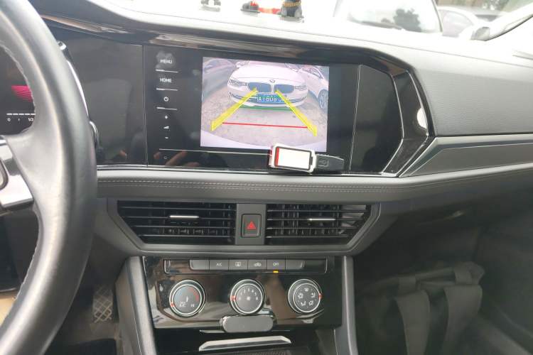 Used Volkswagen Sagitar 2021 280TSI DSG Comfort Connect Edition Audio And AC Panel