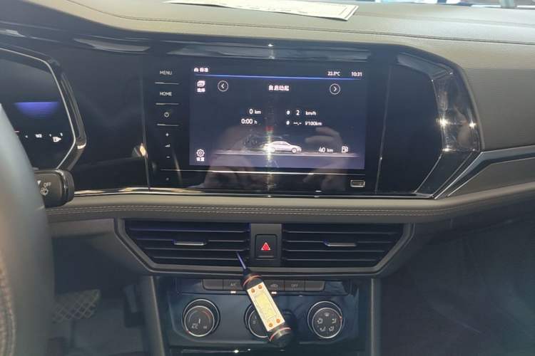 Used Volkswagen Sagitar 2021 280TSI DSG Comfort Connect Edition Audio And AC Panel