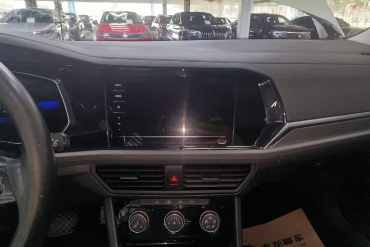 Used Volkswagen Sagitar 2021 280TSI DSG Comfort Connect Edition Audio And AC Panel