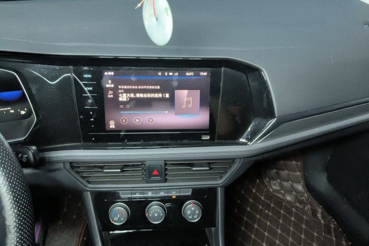 Used Volkswagen Sagitar 2021 280TSI DSG Comfort Connect Edition Audio And AC Panel